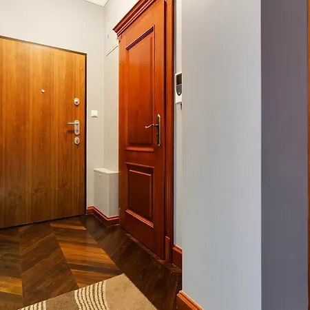 Apartment Penguin 2271