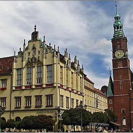 Penguin 2271 Daire Wroclaw