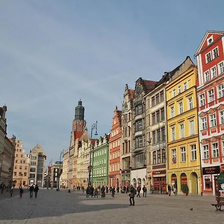 Penguin 2271 Apartment Wroclaw